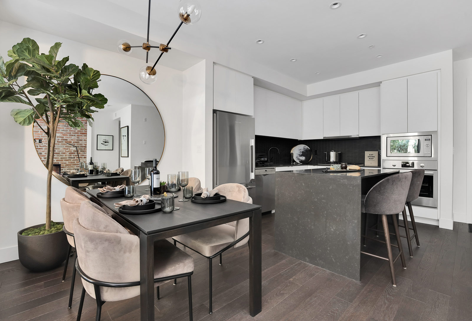 Port Moody 1 - 3 bedroom condos, Platform by Aragon Properties, modern industrial-inspired design